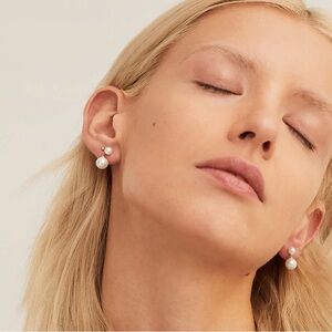 Mejuri essential pearl earrings